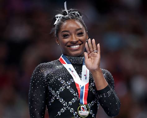 redbust.com|Simone Biles .